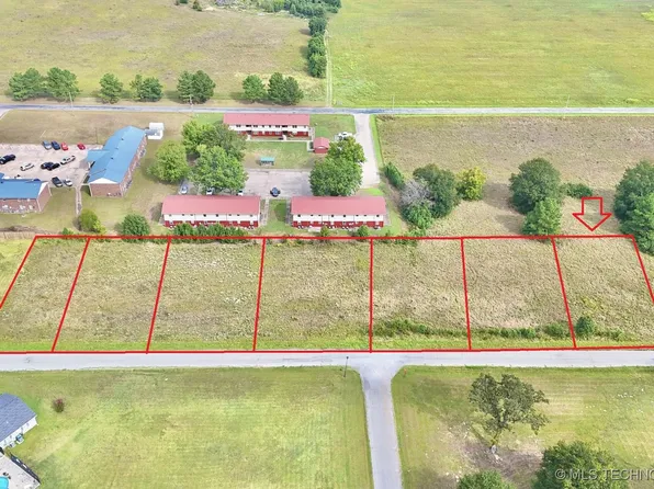 11 NW L St, Stigler, OK 74462