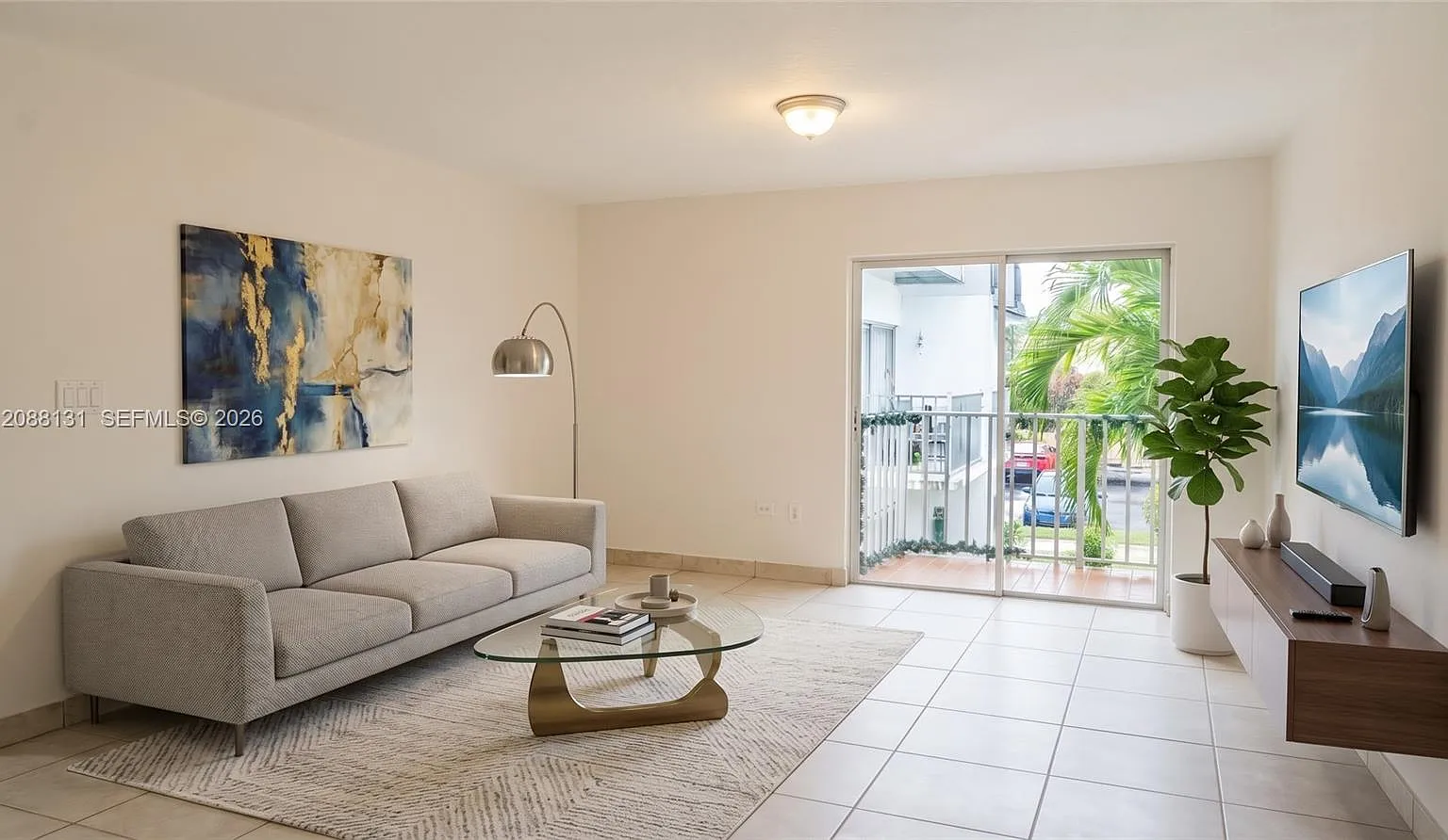 Sunset Palms West Condo — Photo 1