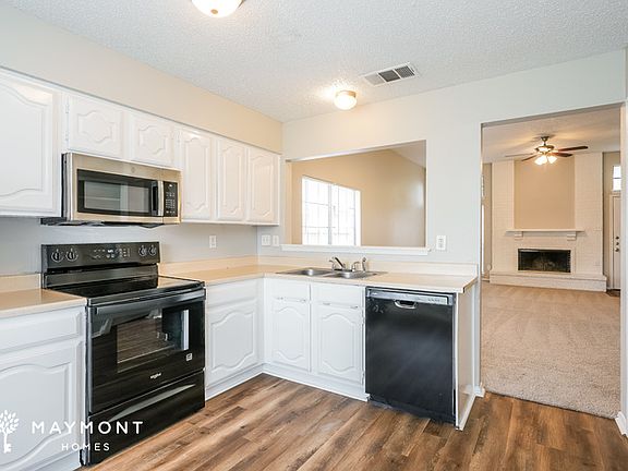 5th image of 410 Wellington Dr