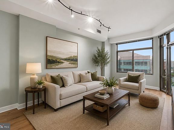 3rd image of 3600 Glebe Rd Unit 1116W