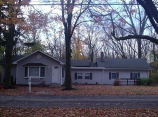 4936 Lakeview Dr, Mentor, OH 44060