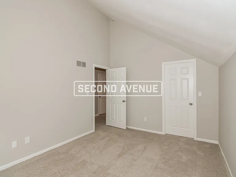 1804 NE Gatewood Dr — Photo 12