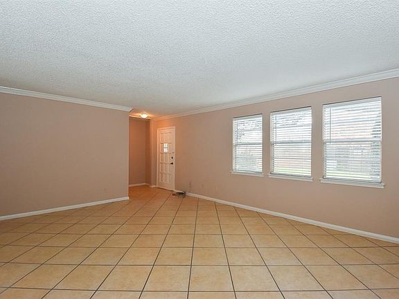 4th image of 2359 Triway Ln #220