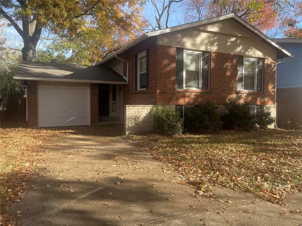 1109 Trampe Ave, Saint Louis, MO 63138