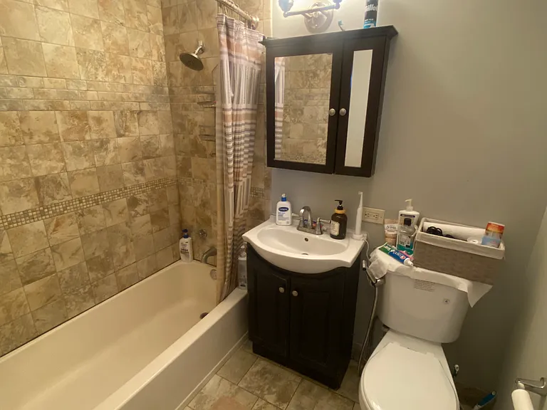 4250 N Marine Dr #2523 — Photo 4