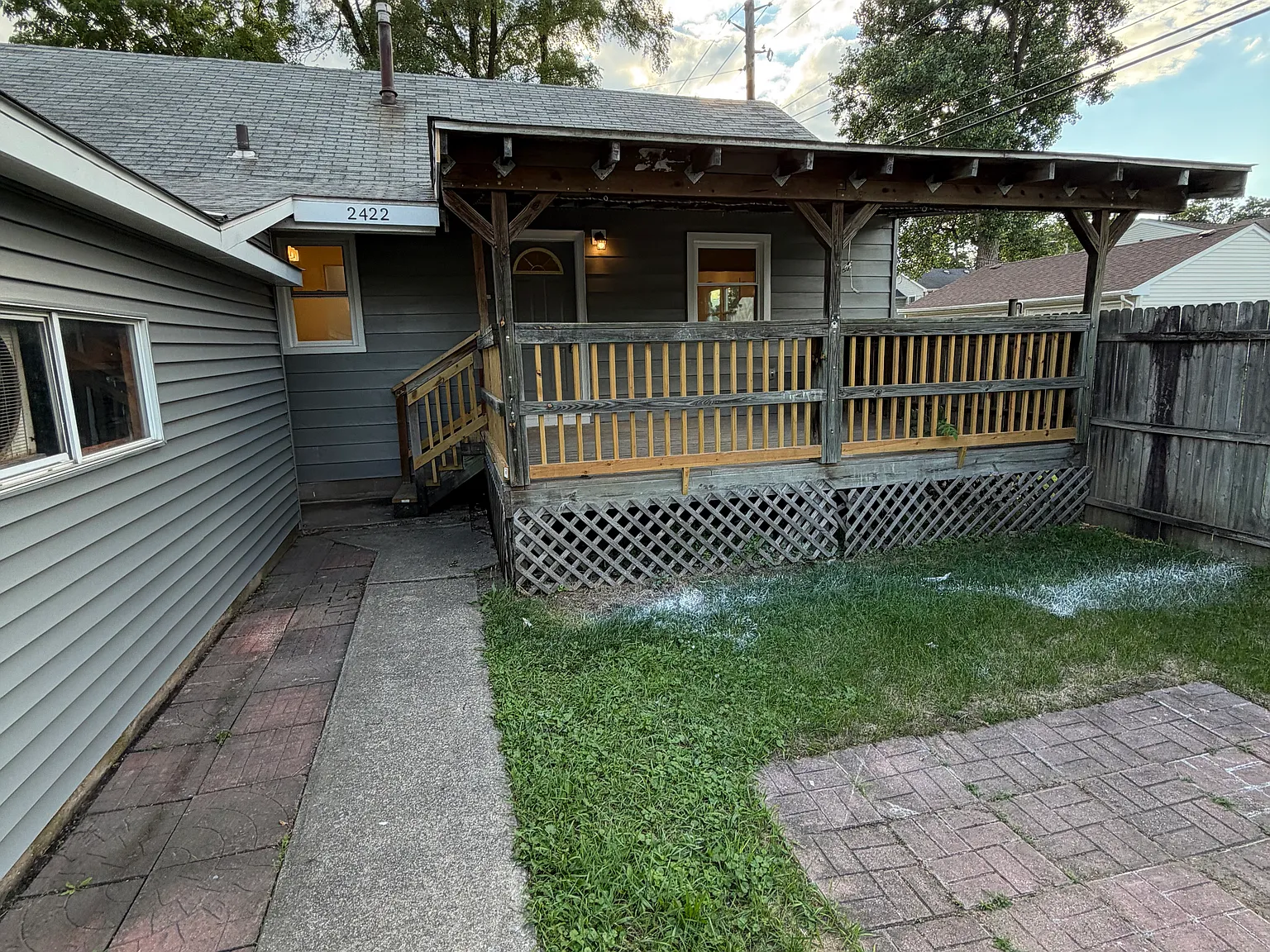 3 bed, $1,900 — Photo 1