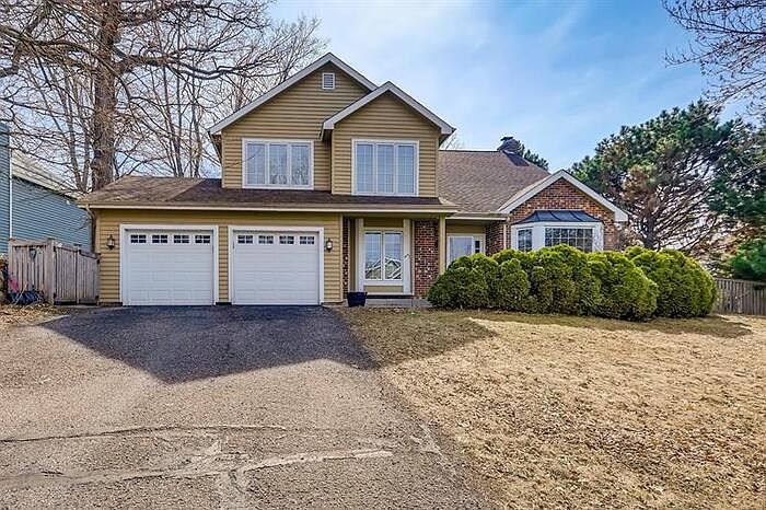 1st image of 13595 Essex Ct