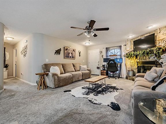 5th image of 23205 CLUB VILLAS DRIVE #30