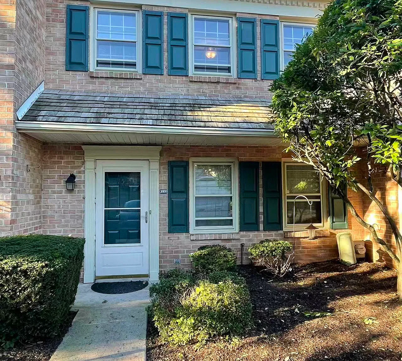 3 bed, 2.5 bath, 1520 sqft, $2,450 — Photo 1