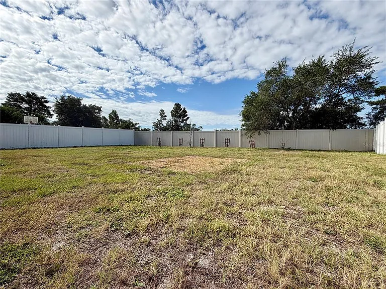 910 Sun Burst Rd — Photo 13
