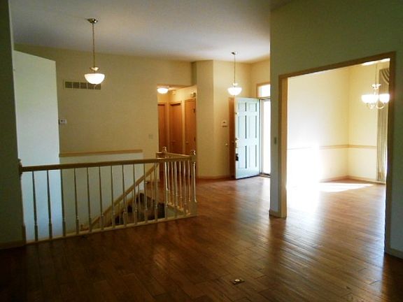 3rd image of 2223 N Stoneybrook Ct