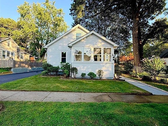 3rd image of 11 Thornfell St