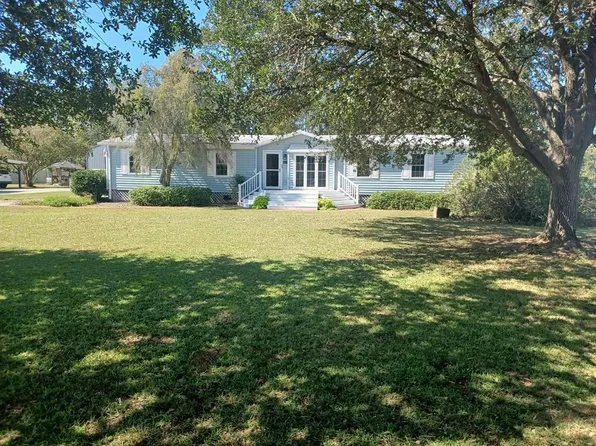 1295 Grove St, Summerton, SC 29148