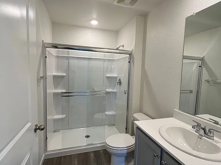 1654 Pacific Dr — Photo 4