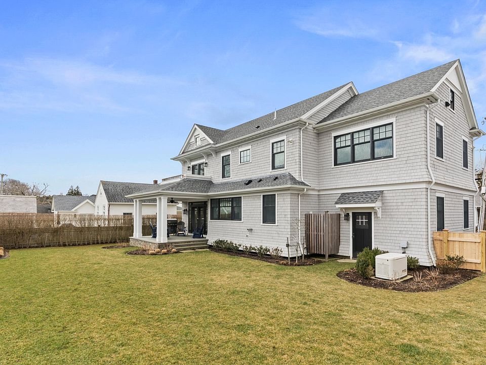 196 Coggeshall Ave, Newport, RI 02840 Zillow
