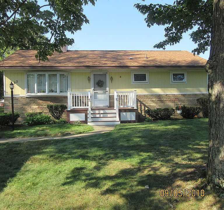 1st image of 33 Stellane Dr