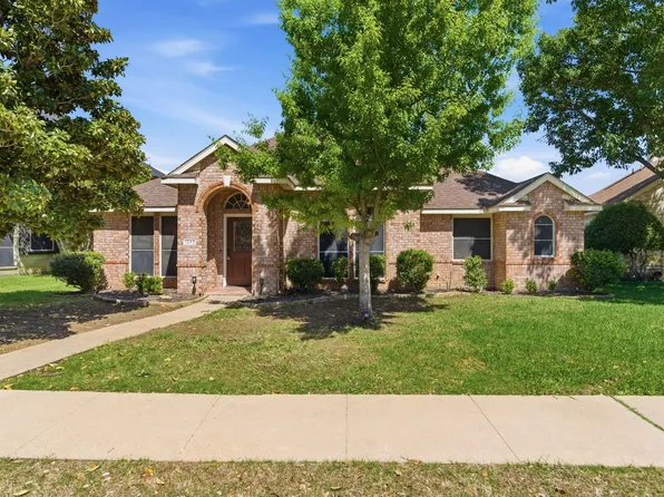 1343 Edmonton Dr, Lewisville, TX 75077