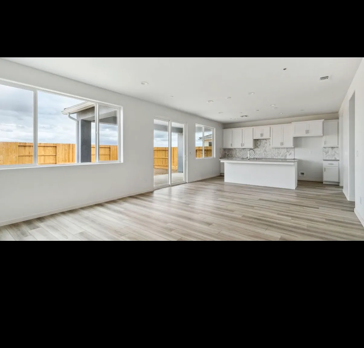 3 bed, 2.5 bath, 1849 sqft, $3,200 — Photo 3