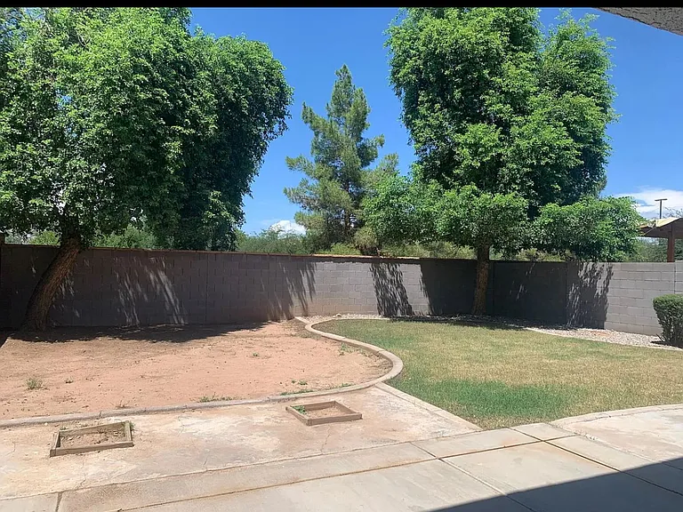 1292 E Clifton Ave — Photo 4