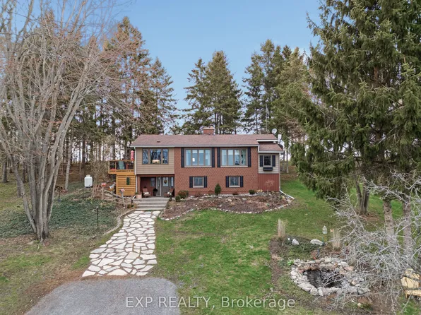 6204 County Road 9 Rd, Greater Napanee, ON K7R 3K8