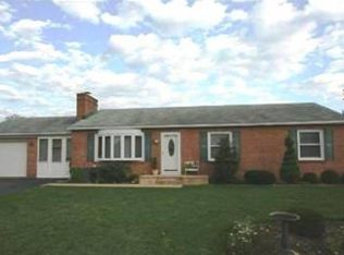 13613 Dixie Dr, Hagerstown, MD
