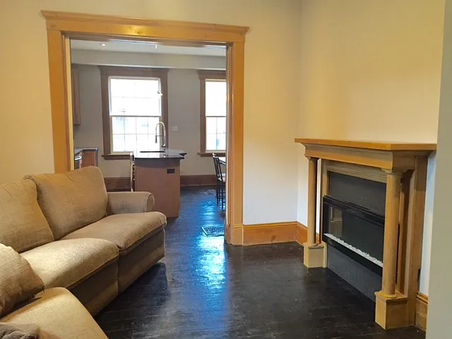 211B Paisley Street — Photo 4