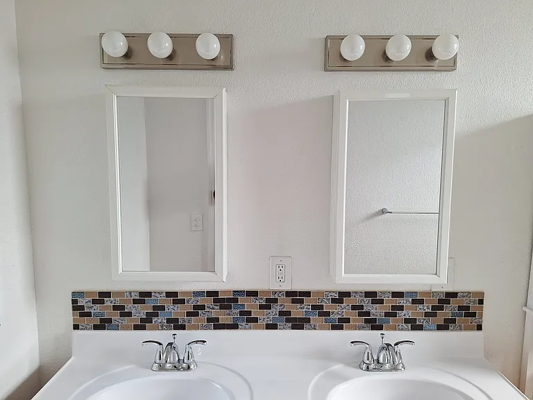 Double Sinks in adjoining bathroom