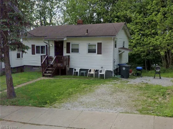 816 Vernon Odom Blvd, Akron, OH 44307