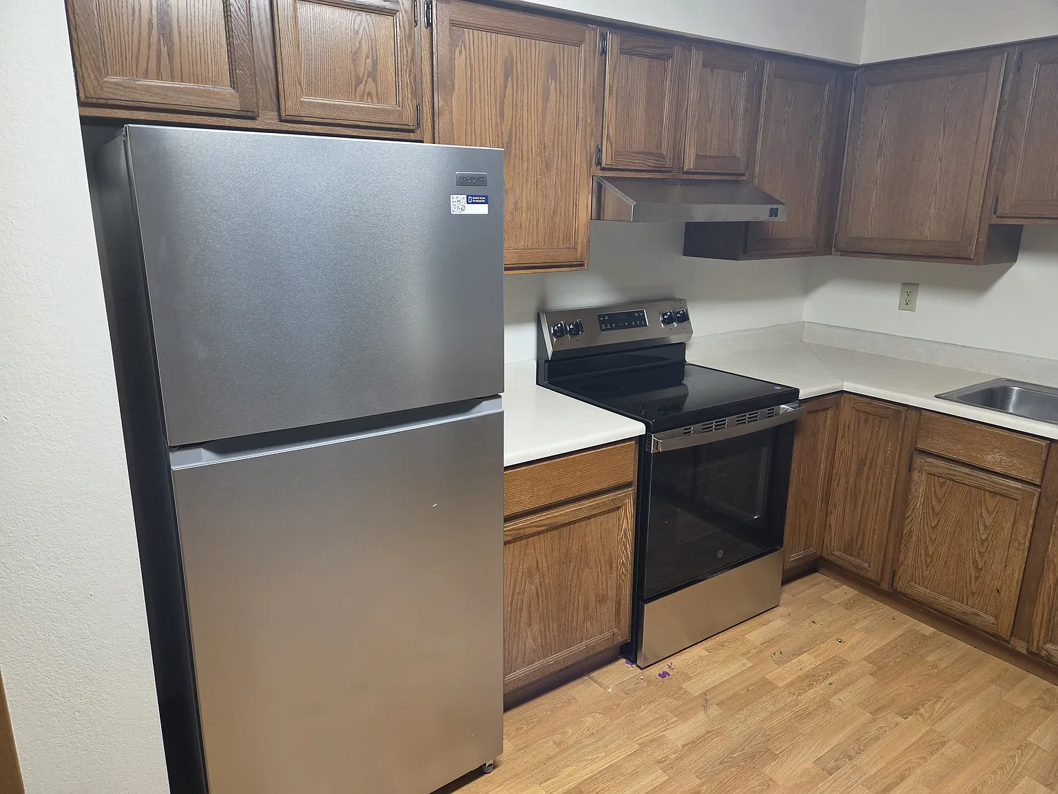 2 bed, 1000 sqft, $975 — Photo 3