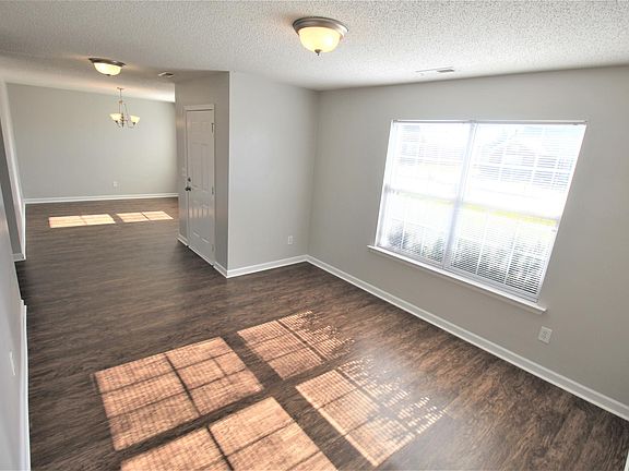 5th image of 113 Bellevue Dr