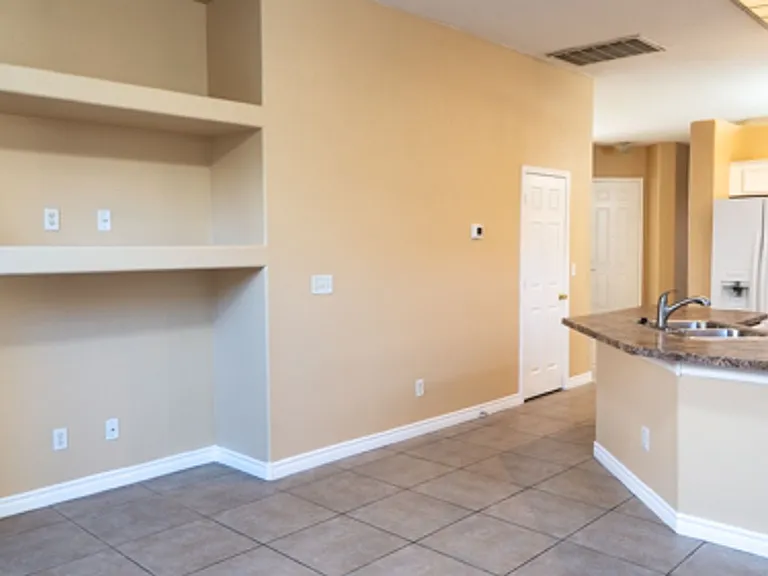9205 Guggenheim Ct — Photo 13