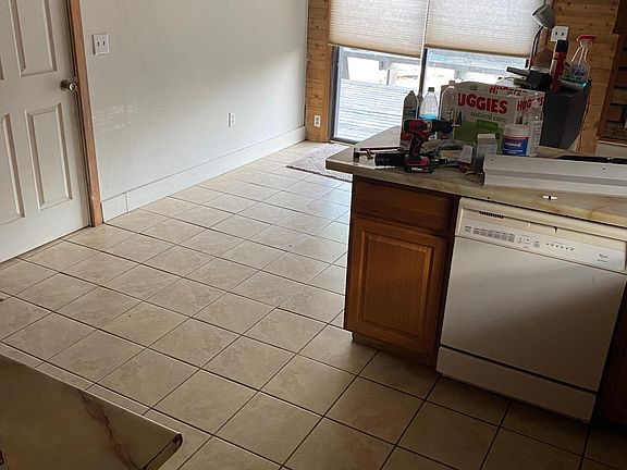 4th image of 1202 E 12th St