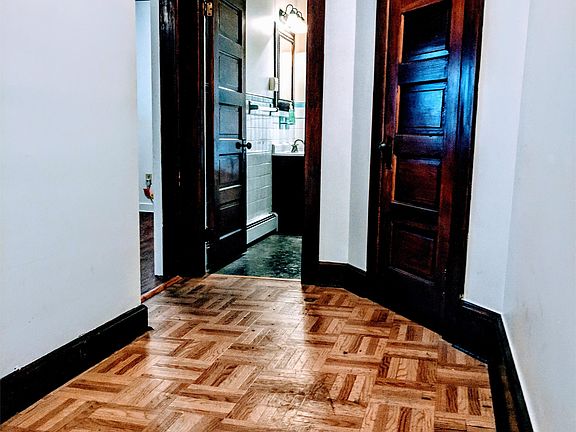 5th image of 705 Oak Hill Ave APT 2