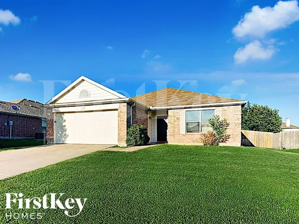 1600 Shady Shores Dr, Glenn Heights, TX 75154