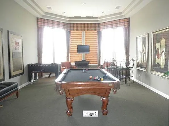 2 bed, 1175 sqft, $1,905 — Photo 2