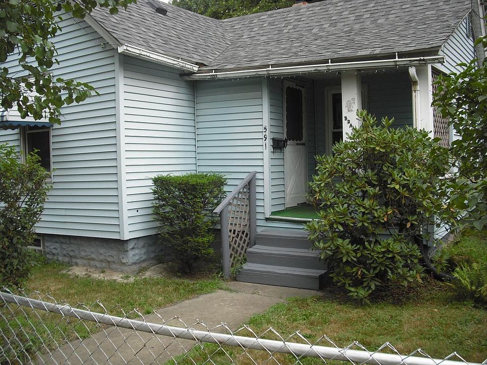 2nd image of 591 Brady Ave