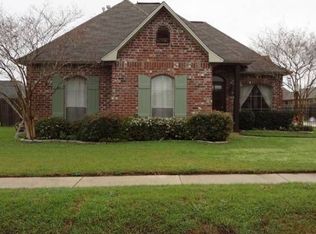 6675 Woodside Dr, Zachary, LA 70791