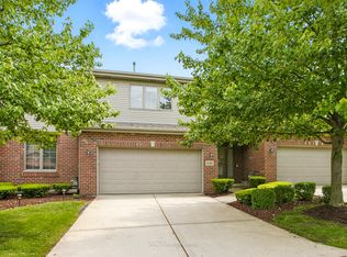 9319 Lochwood Pl, Tinley Park, IL 60487
