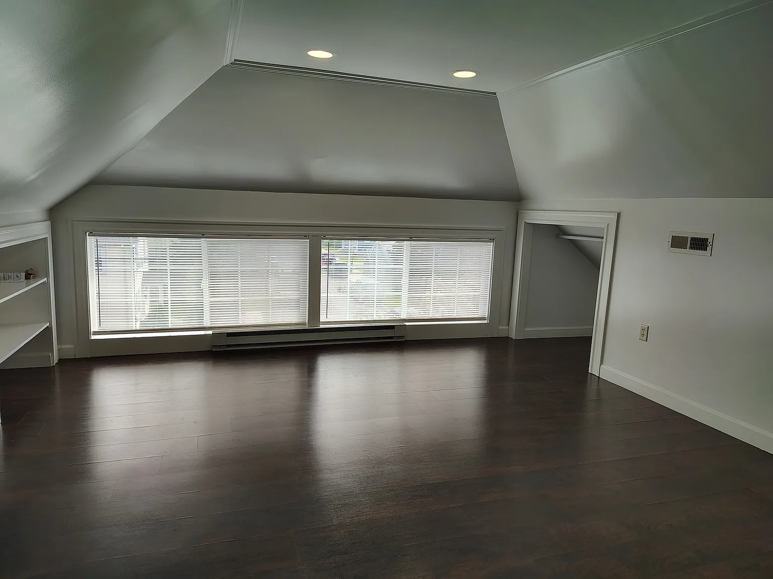 Studio, 624 sqft, $1,850 — Photo 2