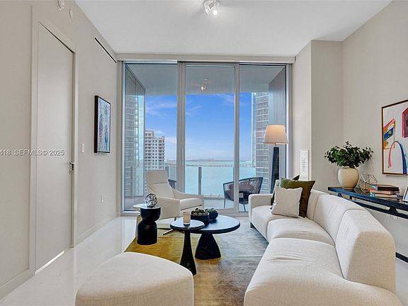 5th image of 300 Biscayne Blvd Unit 2305W
