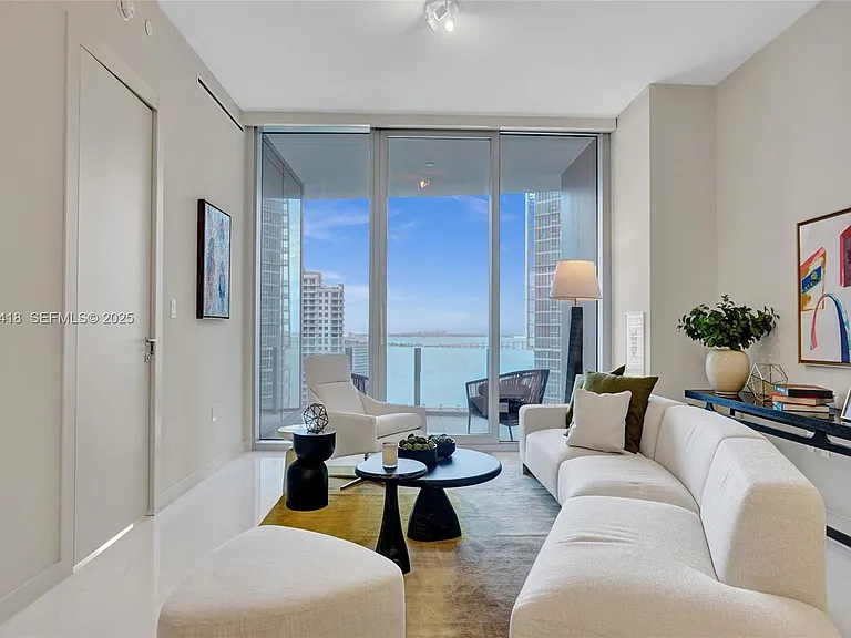 300 Biscayne Blvd #2305W — Photo 5
