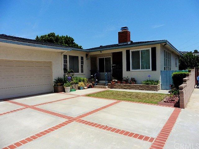 2nd image of 1112 W Paseo Del Mar