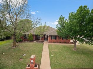 3229 Quail Cir, Altus, OK 73521