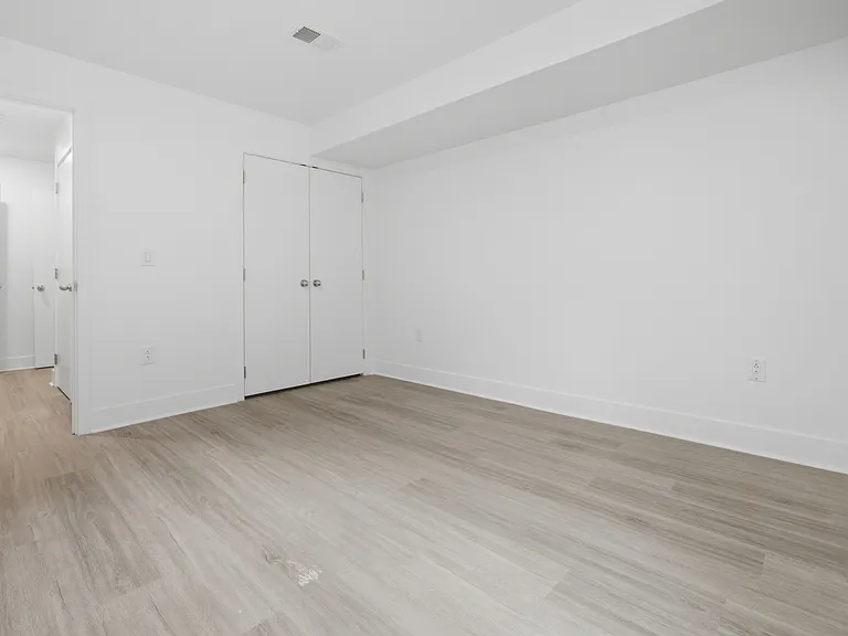 6036 Market St #1C — Photo 6