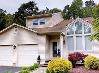 16 Sweet Gum Rd, Howell, NJ 07731