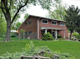 7310 Pinewood St, Falls Church, VA 22046