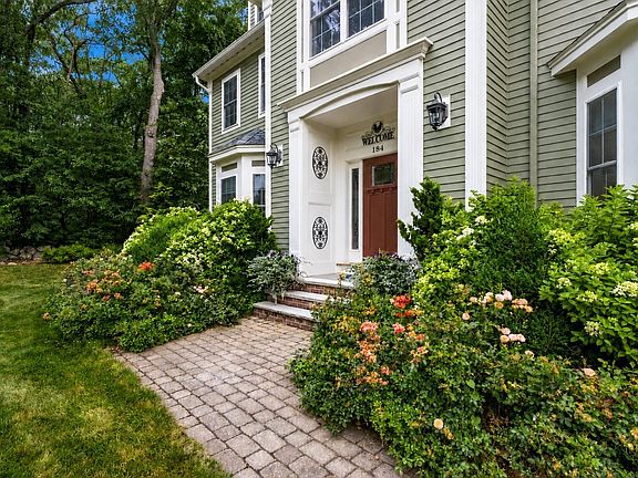2nd image of 184 Abbot St