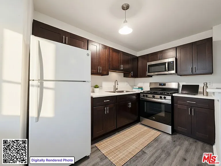 1208 W Adams Blvd #13 — Photo 3