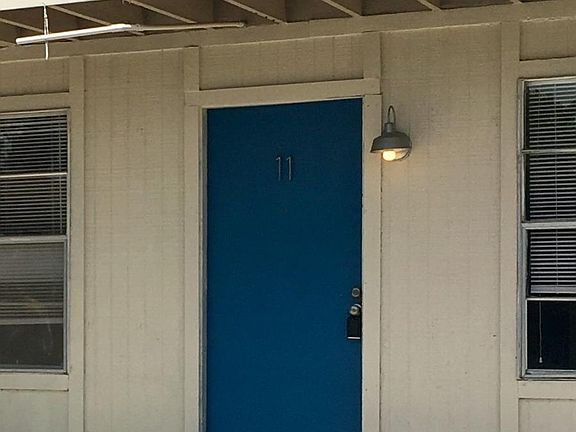 2nd image of 200 E Courtland Pl APT 11