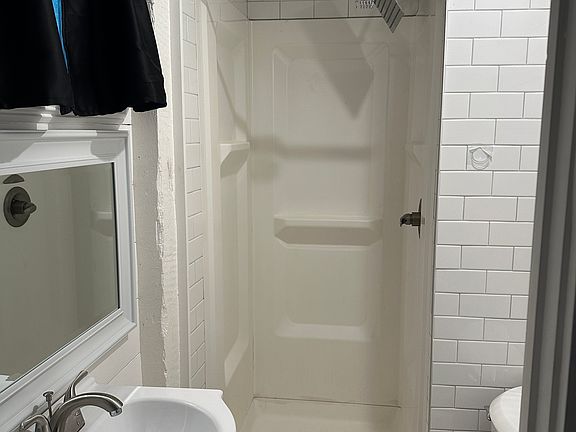 5th image of 75 Fletcher St #3